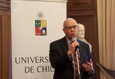 El decano de la Facultad de Economía y Negocios de la U. de Chile, Manuel Agosín, destacó la importancia de este vínculo en torno a big data, data science, data analytics e inteligencia artificial.