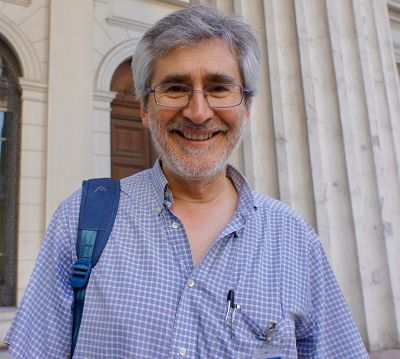 El profesor de la Facultad de Ciencias, Gonzalo Gutiérrez, participó de la Comisión Nacional  del Litio, que el 2015 entregó una serie de propuestas. 