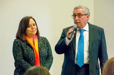 La Directora de SISIB Gabriela Ortúzar y el Rector de la U. de Chile Ennio Vivaldi.