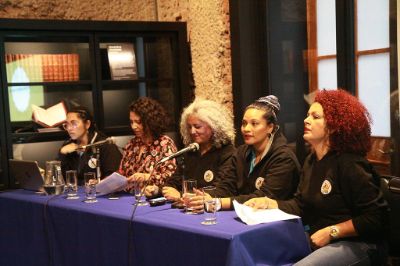 De izq a derecha: Carolina Cortés, Claudia Zapata, Milene Molina, Camila Rivera y Karen Romero.