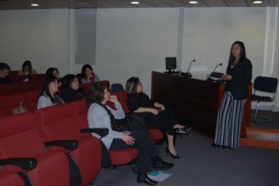 Profesora Paula Soto Reyes Facultad de Medicina Expositora de la ponencia.