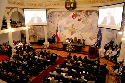 Este lunes 19 de noviembre la U. de Chile celebra el aniversario 176 de la Casa de Estudios. 