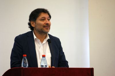 Iván Páez, director ejecutivo del Programa Transversal de Educación de la U. de Chile, destacó la importancia de esta iniciativa para los proyectos de ese programa.