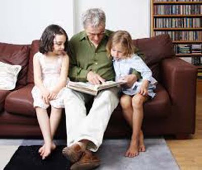 La interacción con los niños, al momento de la lectura, es clave para avanzar en la comprensión lectora.
