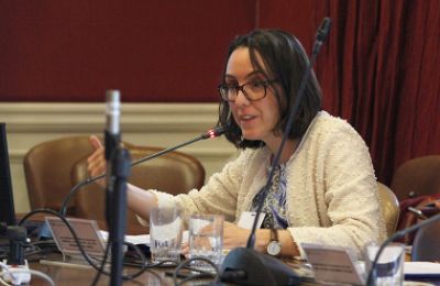 La académica de la Facultad de Derecho, Rita Lages, explicó que la iniciativa "está marcada por el que podríamos designar un 'ethos de anti - regularización'".