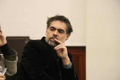El académico de la Universidad de Chile y dramaturgo chileno, Mauricio Barría.
