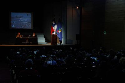 El Rector Ennio Vivaldi relevó la importancia de la educación como antecedente histórico clave para entender la relación que han forjado Chile y Francia.