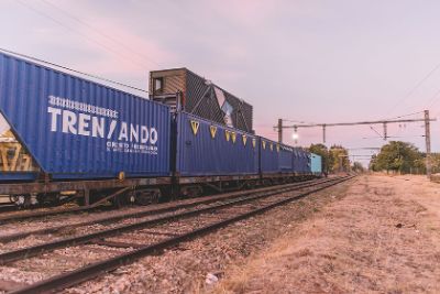 El proyecto Trenzando busca fomentar la conectividad y el acceso a bienes y servicios culturales, científicos y tecnológicos en comunidades aisladas aprovechando el sistema ferroviario.