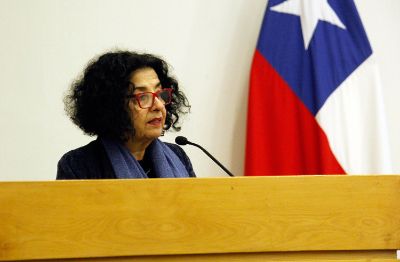 Faride Zeran, celebró que "la U. de Chile se abra a este ciclo de discusiones que cuestionan e interpelan al Estado". 