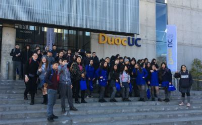 70 estudiantes del Centro Educacional Mariano Latorre visitaron la sede San Bernardo de DUOC. 
