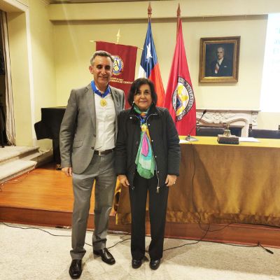 La presidenta de la Academia Chilena de Ciencias,  Cecilia Hidalgo, encabezó la ceremonia en que se incorporó al profesor Garreaud al organismo.