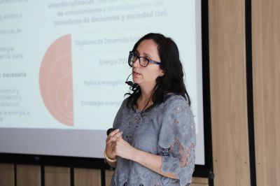 Anahí Urquiza, académica de la Universidad de Chile y coordinadora de la RedPE, señaló que este evento cierra dos años de importante trabajo y habló de los nuevos desafíos que vienen para la Red.