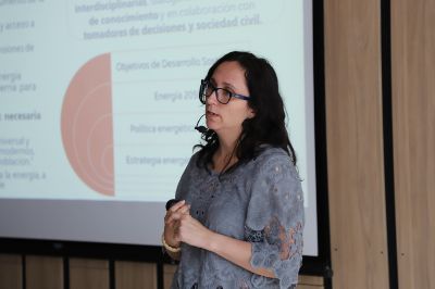 Anahí Urquiza, profesora de la Facultad de Ciencias Sociales y Coordinadora de la Red Transdisciplinaria de Pobreza Energética.