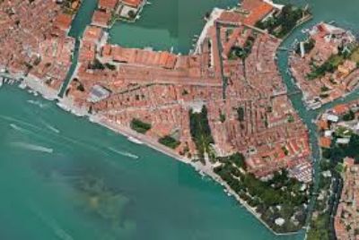 La Bienal de Arquitectura de Venecia 2020 tendrá lugar del 23 de mayo al 29 de noviembre de 2020 en Giardini y Arsenale, así como en otros lugares de Venecia.