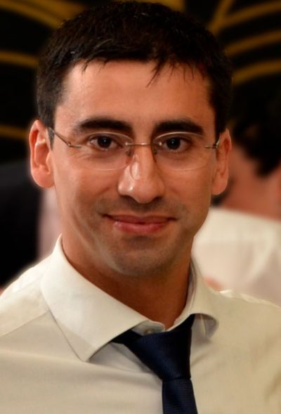 Aarón Cortés, coordinador de investigación del Departamento de Traumatología del Hospital Clínico de la Universidad de Chile.
