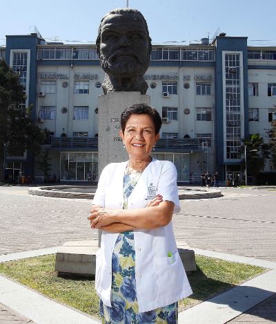 La directora del Hospital Clínico de la Universidad de Chile, Graciela Rojas.
