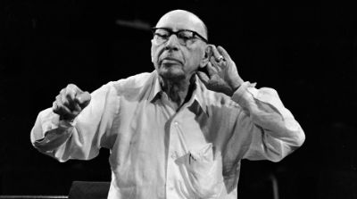 Igor Stravinsky tenía 79 años cuando vino a Chile a dirigir a la Orquesta Sinfónica que interpretó sus obras El pájaro de fuego y Oda.