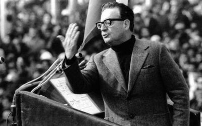 Salvador Allende nacionalizó el cobre y planteó aplicar un impuesto retroactivo a todas las empresas extranjeras que habían tenido ganancias excesivas de la extracción en Chile.