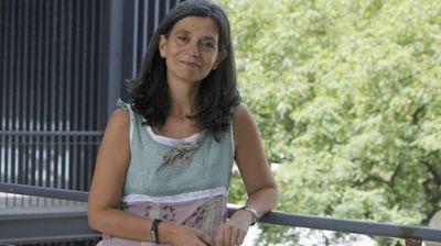 Ana Carmona, profesora de Derecho Constitucional y directora de dicho departamento en la Universidad de Sevilla.