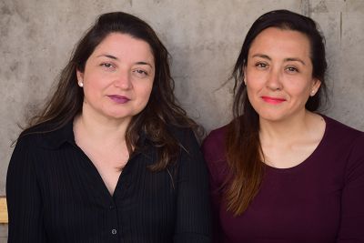 Las periodistas y académicas del ICEI Tatiana Tamayo y Alejandra Carmona cedieron uno de los capítulos de su libro "El negocio del agua"
