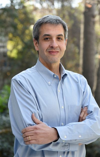 El académico de la Facultad de Medicina de la U. de Chile, Juan Pablo Torres.