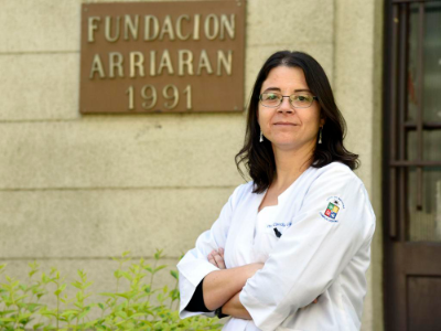 Infectóloga y Académica del Departamento de Medicina Interna UCH, Claudia Cortés.