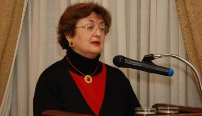 María Eugenia Góngora, académica Facultad de Filosofía y Humanidades y tesorera de la Academia Chilena de la Lengua.