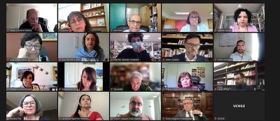El lanzamiento virtual reunió a académicos, académicos de la U. de Chile, a los autores y autoras de los textos que reúne el volumen y a otras autoridades e invitados.
