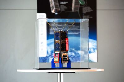 Esta constelación-enjambre de satélites continúa el trabajo iniciado con el nanosatélite SUCHAI 1. La iniciativa considera tecnologías más sofisticadas para la medición de ambientes espaciales.