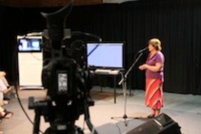 La profesora María Olivia Mönckeberg se refirió a la importancia que el desarrollo del área audiovisual tiene para el Instituto de la Comunicación e Imagen.