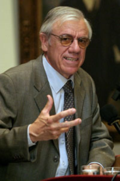 Dr. Fernando Vio del Rio, Profesor Titular INTA de la U. de Chile.