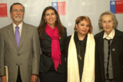 El jurado del Premio Nacional de Humanidades y Cs. Sociales 2013 entregó el galardón a Sonia Montecino.