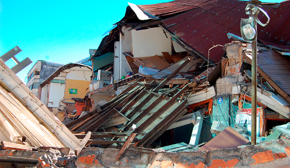 Académicos U. de Chile exponen los efectos colaterales al enfrentarse a catástrofes sísmicas