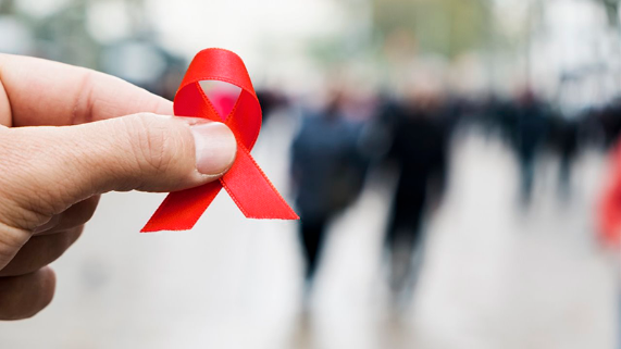 Dra. en Salud Pública hace un llamado a potenciar las políticas nacionales asociadas al VIH