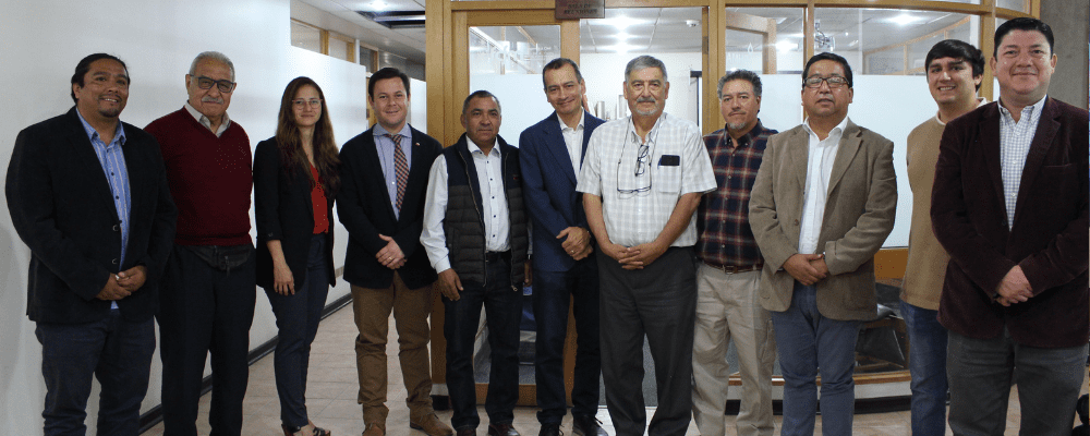 Representantes de Limarí y autoridades del Departamento de Ingeniería Civil y la FCFM