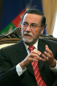 Rector Victor Perez Vera