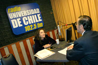 Al ser consultado por la periodista Vivian Lavín, el Rector de la Universidad de Chile, comentó a los auditores los desafíos y alcances de cada propuesta.