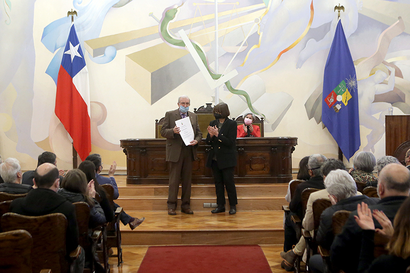Dr. Luis Ciocca es nombrado Profesor Emérito de la Universidad de Chile