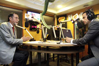 El periodista Iván Núñez entrevistó al Rector Pérez Vera para el programa radial Palabras Sacan Palabras este 2 de mayo.